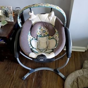 Graco baby swing